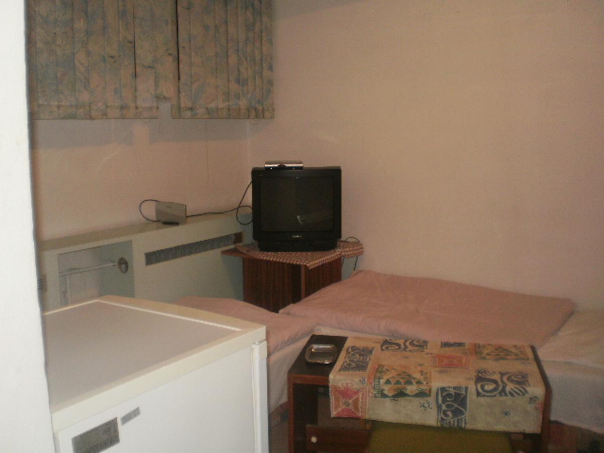 Hotel Kacerov Прага Екстериор снимка